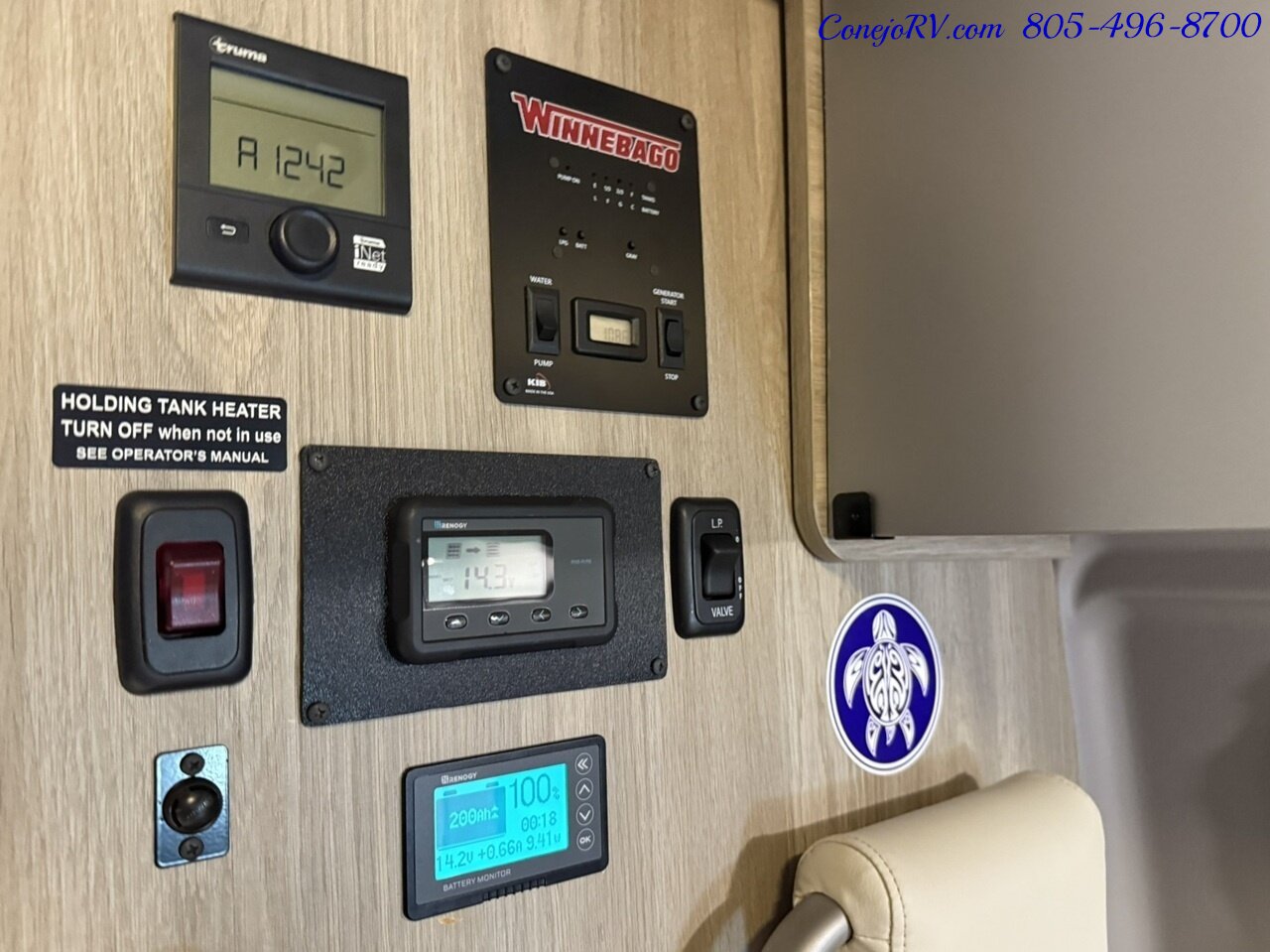 2021 Winnebago Solis 59PX Murphy Bed Full Galley Custom Upgrades 33K Miles   - Photo 9 - Thousand Oaks, CA 91360