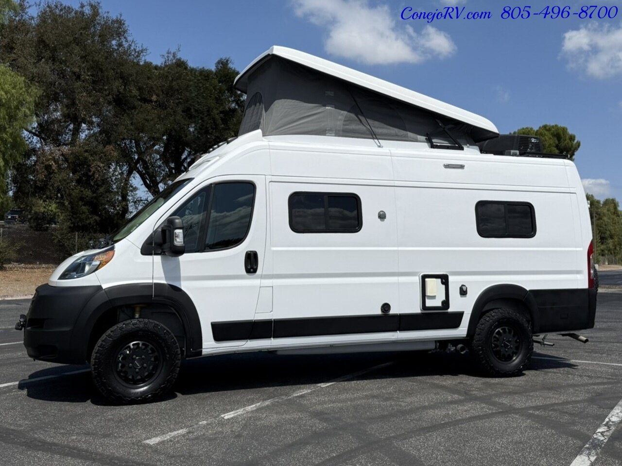 2021 Winnebago Solis 59PX Murphy Bed Full Galley Custom Upgrades 33K Miles   - Photo 1 - Thousand Oaks, CA 91360