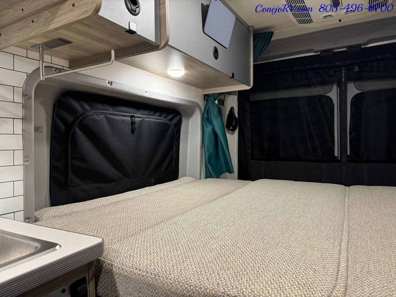 2021 Winnebago Solis 59PX Murphy Bed Full Galley Custom Upgrades 26K Miles   - Photo 22 - Thousand Oaks, CA 91360