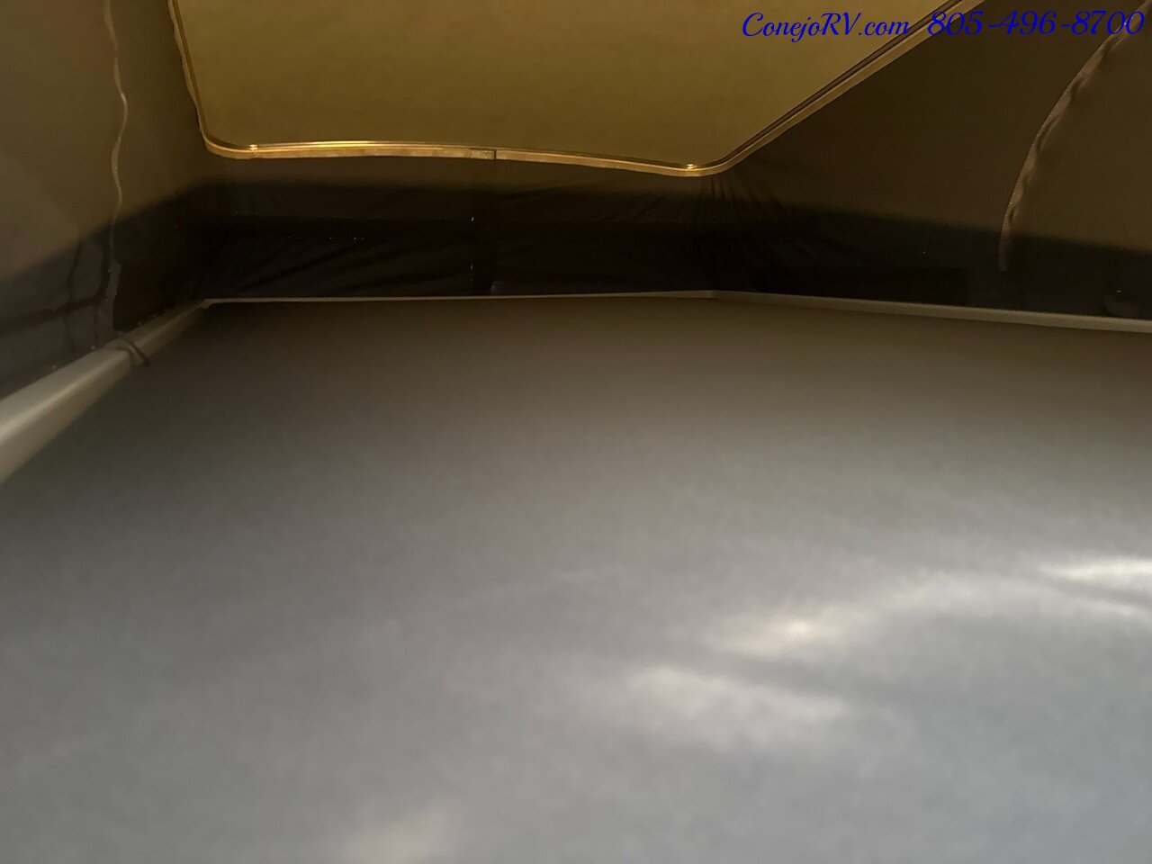 2021 Winnebago Solis 59PX Murphy Bed Full Galley Custom Upgrades 33K Miles   - Photo 32 - Thousand Oaks, CA 91360