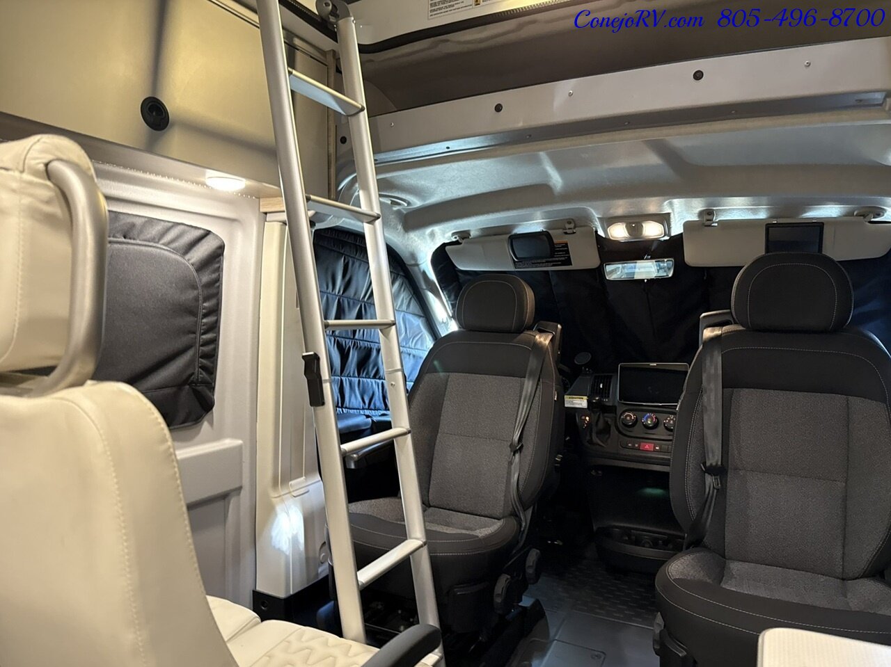2021 Winnebago Solis 59PX Murphy Bed Full Galley Custom Upgrades 33K Miles   - Photo 30 - Thousand Oaks, CA 91360