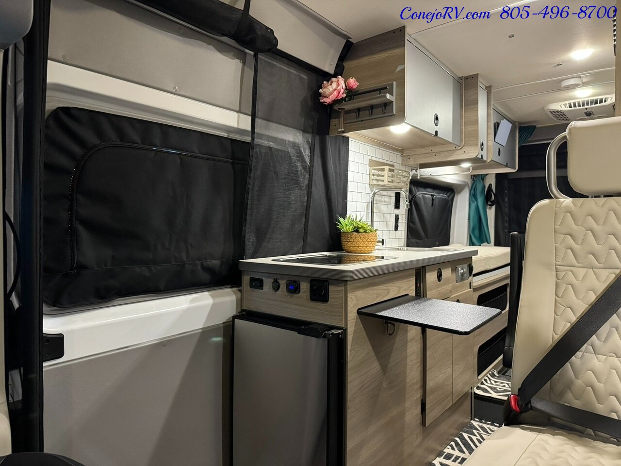 2021 Winnebago Solis 59PX Murphy Bed Full Galley Custom Upgrades 26K Miles   - Photo 7 - Thousand Oaks, CA 91360