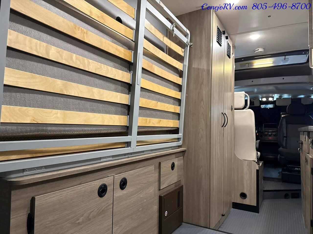 2021 Winnebago Solis 59PX Murphy Bed Full Galley Custom Upgrades 33K Miles   - Photo 26 - Thousand Oaks, CA 91360