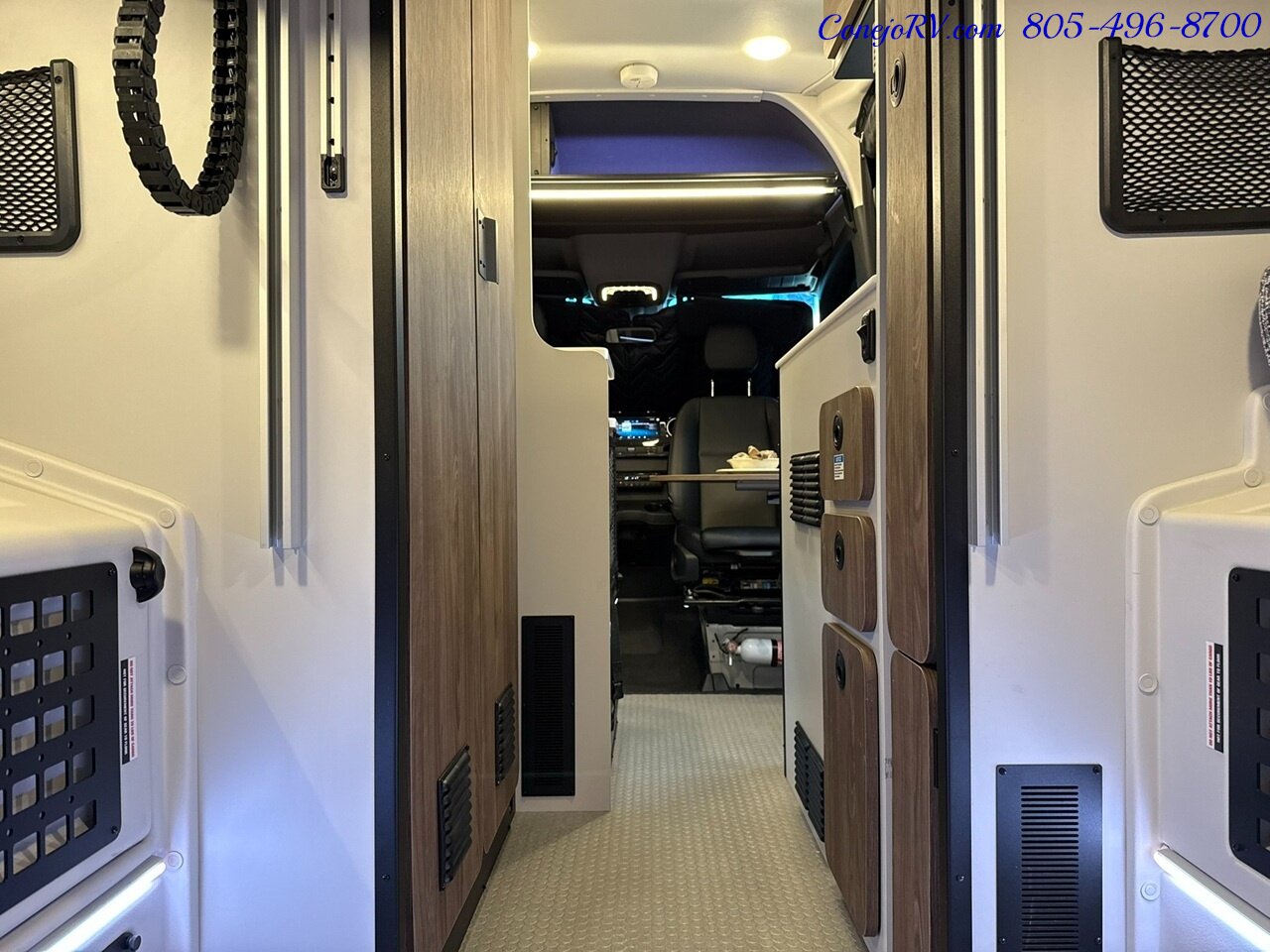 2025 Tiffin GH1 AWD Workstation Sprinter Mercedes Turbo Diesel  Battle Born Lithium Ion Kit 15K Miles - Photo 33 - Thousand Oaks, CA 91360