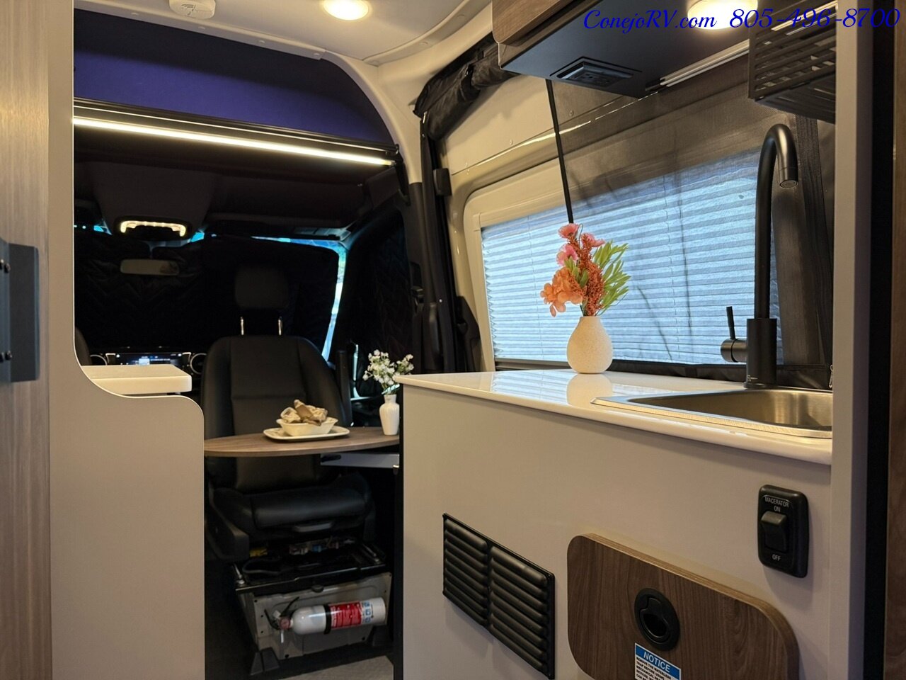 2025 Tiffin GH1 AWD Workstation Sprinter Mercedes Turbo Diesel  Battle Born Lithium Ion Kit 15K Miles - Photo 35 - Thousand Oaks, CA 91360