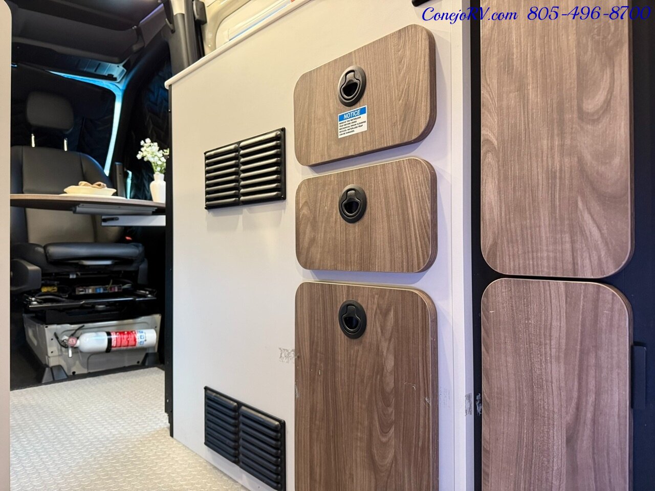 2025 Tiffin GH1 AWD Workstation Sprinter Mercedes Turbo Diesel  Battle Born Lithium Ion Kit 15K Miles - Photo 19 - Thousand Oaks, CA 91360
