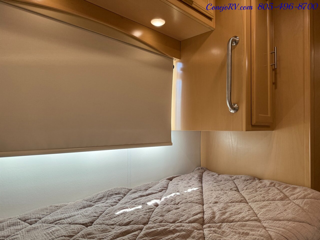 2021 Regency Ultra Brougham TW Twin Beds Mercedes Turbo Diesel 10K Miles   - Photo 25 - Thousand Oaks, CA 91360