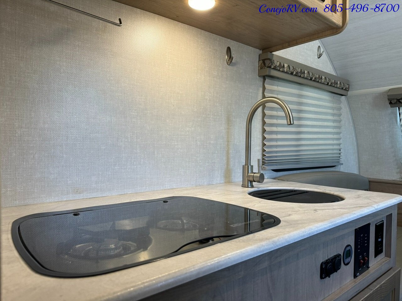 2021 Forest River R-POD RP171 Queen Bed Full Galley Travel Trailer   - Photo 15 - Thousand Oaks, CA 91360