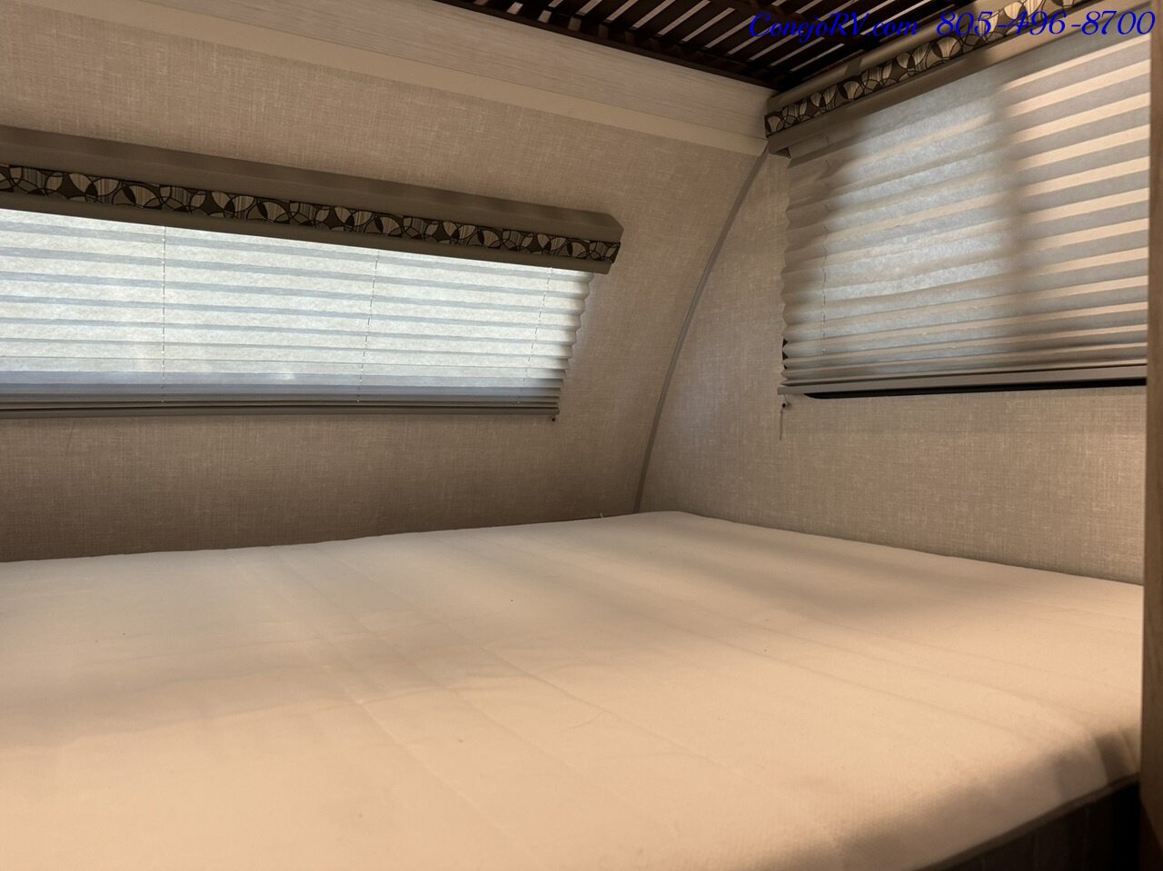 2021 Forest River R-POD RP171 Queen Bed Full Galley Travel Trailer   - Photo 19 - Thousand Oaks, CA 91360