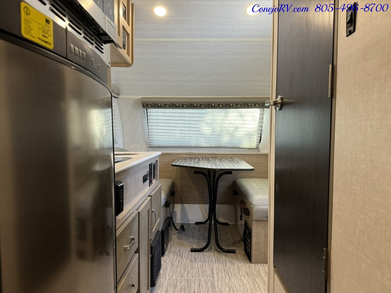 2021 Forest River R-POD RP171 Queen Bed Full Galley Travel Trailer   - Photo 22 - Thousand Oaks, CA 91360