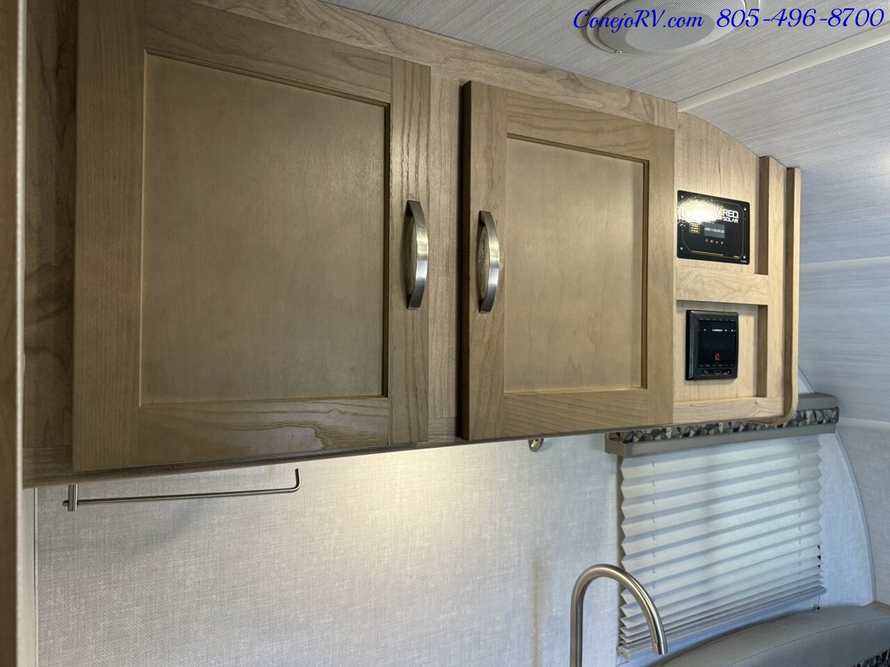 2021 Forest River R-POD RP171 Queen Bed Full Galley Travel Trailer   - Photo 12 - Thousand Oaks, CA 91360