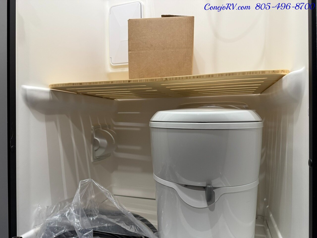 2026 Winnebago Revel 44E AWD Sprinter Mercedes Turbo Diesel  8.4KWH Lithionics System Dealer Demo 4K Miles - Photo 19 - Thousand Oaks, CA 91360