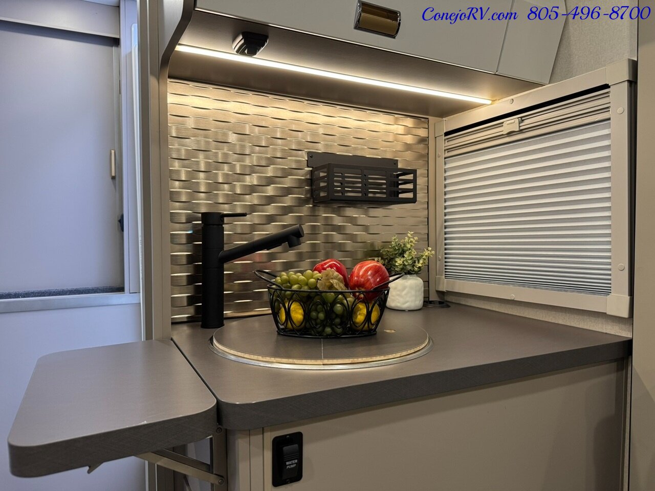 2025 Winnebago View 24T Slide-Out Murphy Bed Mercedes Turbo Diesel Full Body Paint 4k Miles - Photo 17 - Thousand Oaks, CA 91360