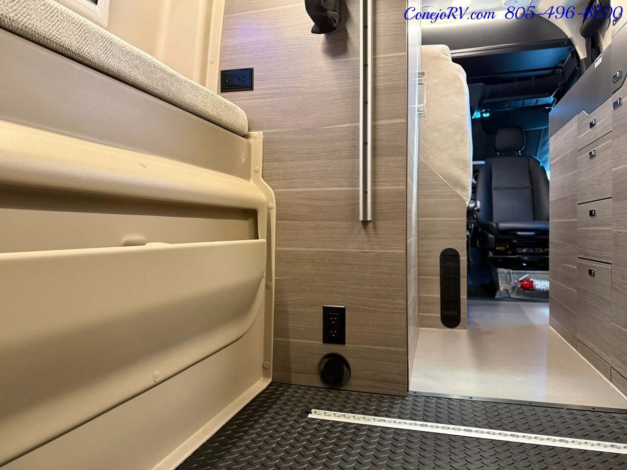 2024 Entegra Launch 19Y AWD Lithium System Mercedes Sprinter Van   - Photo 28 - Thousand Oaks, CA 91360