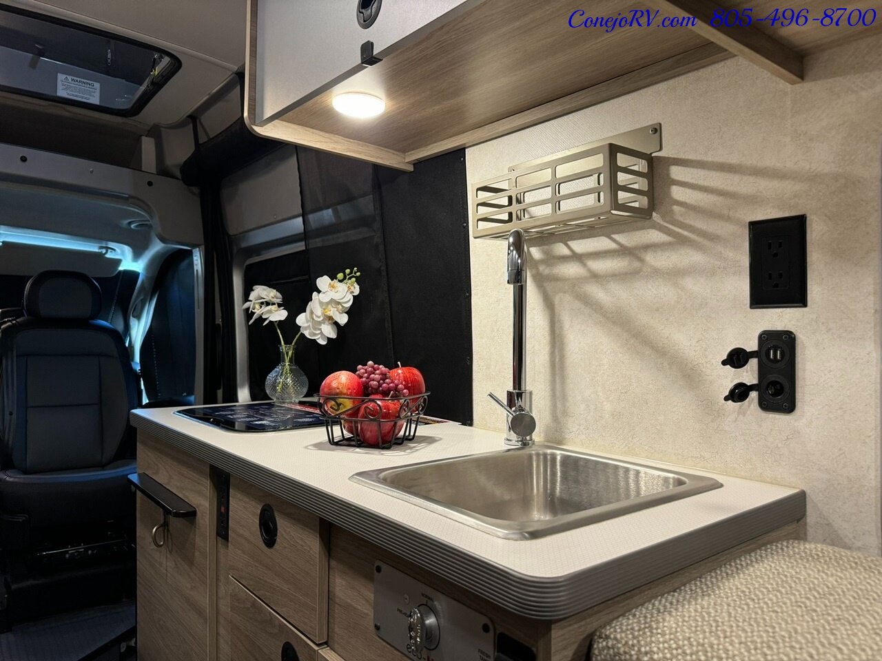 2023 Winnebago Solis 59PX Murphy Bed Pop Top Full Galley  3K Miles - Photo 15 - Thousand Oaks, CA 91360