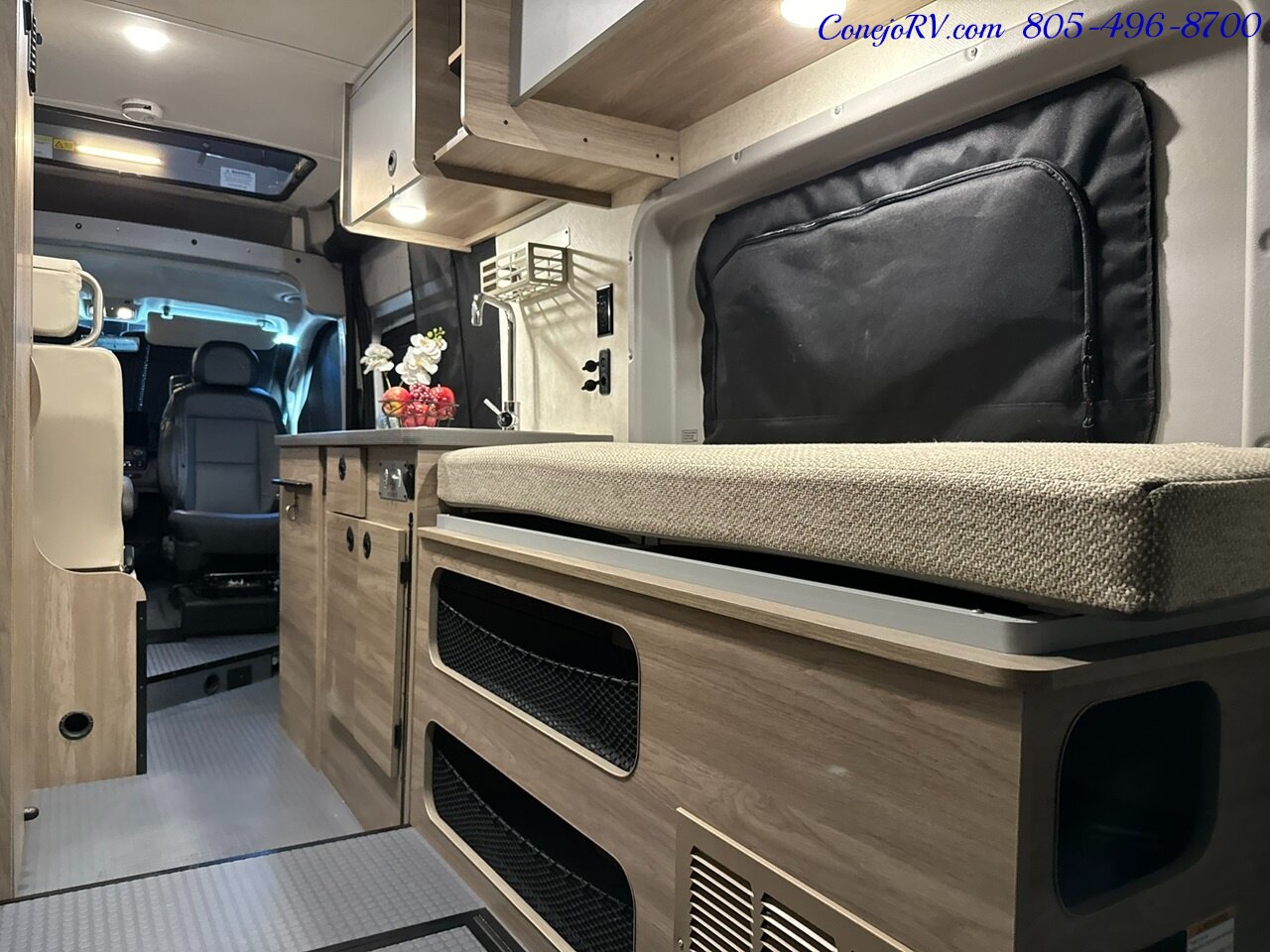 2023 Winnebago Solis 59PX Murphy Bed Pop Top Full Galley  3K Miles - Photo 23 - Thousand Oaks, CA 91360