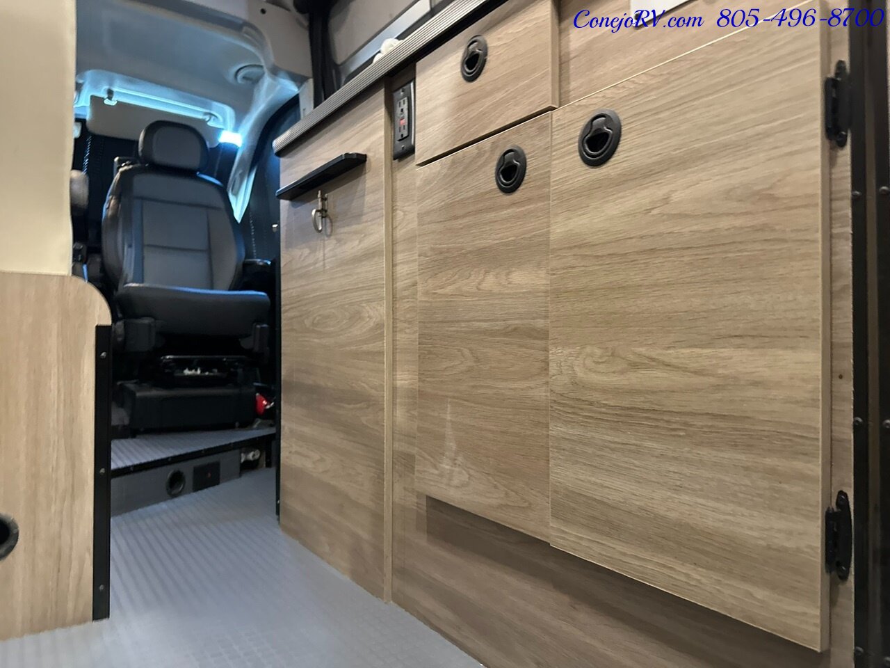 2023 Winnebago Solis 59PX Murphy Bed Pop Top Full Galley  3K Miles - Photo 14 - Thousand Oaks, CA 91360