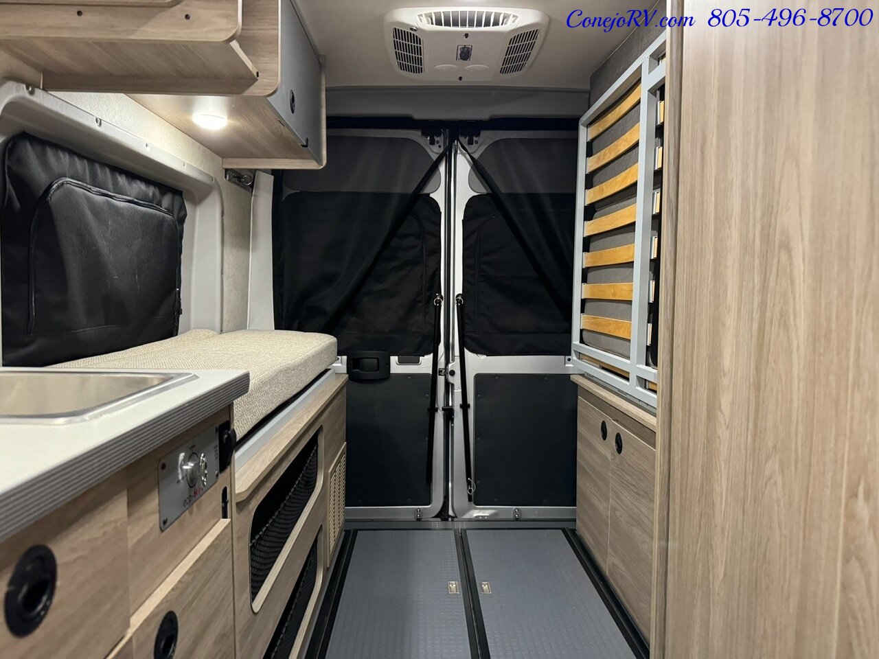 2023 Winnebago Solis 59PX Murphy Bed Pop Top Full Galley  3K Miles - Photo 18 - Thousand Oaks, CA 91360