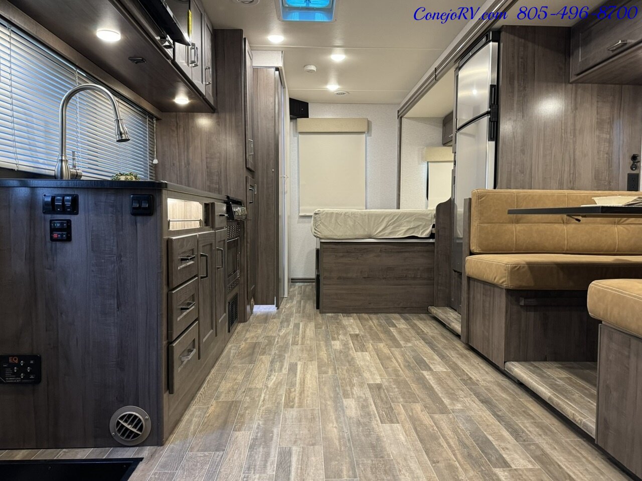 2025 Winnebago Porto 24P Full Wall Slide-Out Mercedes Turbo Diesel  Full Body Paint - Photo 5 - Thousand Oaks, CA 91360