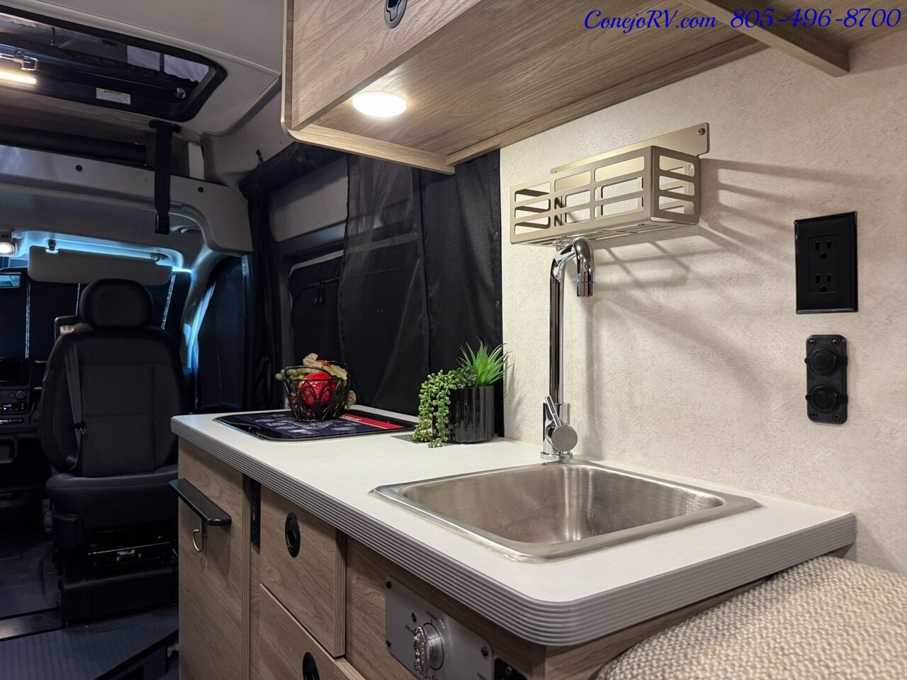 2025 Winnebago Solis 59P Pop Top Full Galley Convertible Couch Roof AC - Photo 15 - Thousand Oaks, CA 91360