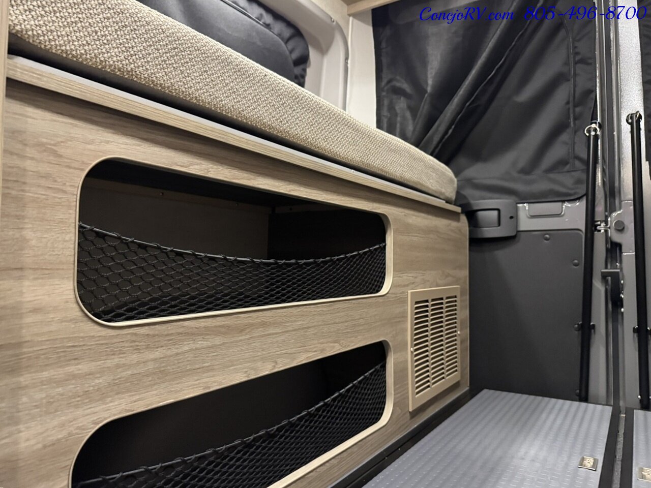 2025 Winnebago Solis 59P Pop Top Full Galley Convertible Couch Roof AC - Photo 21 - Thousand Oaks, CA 91360