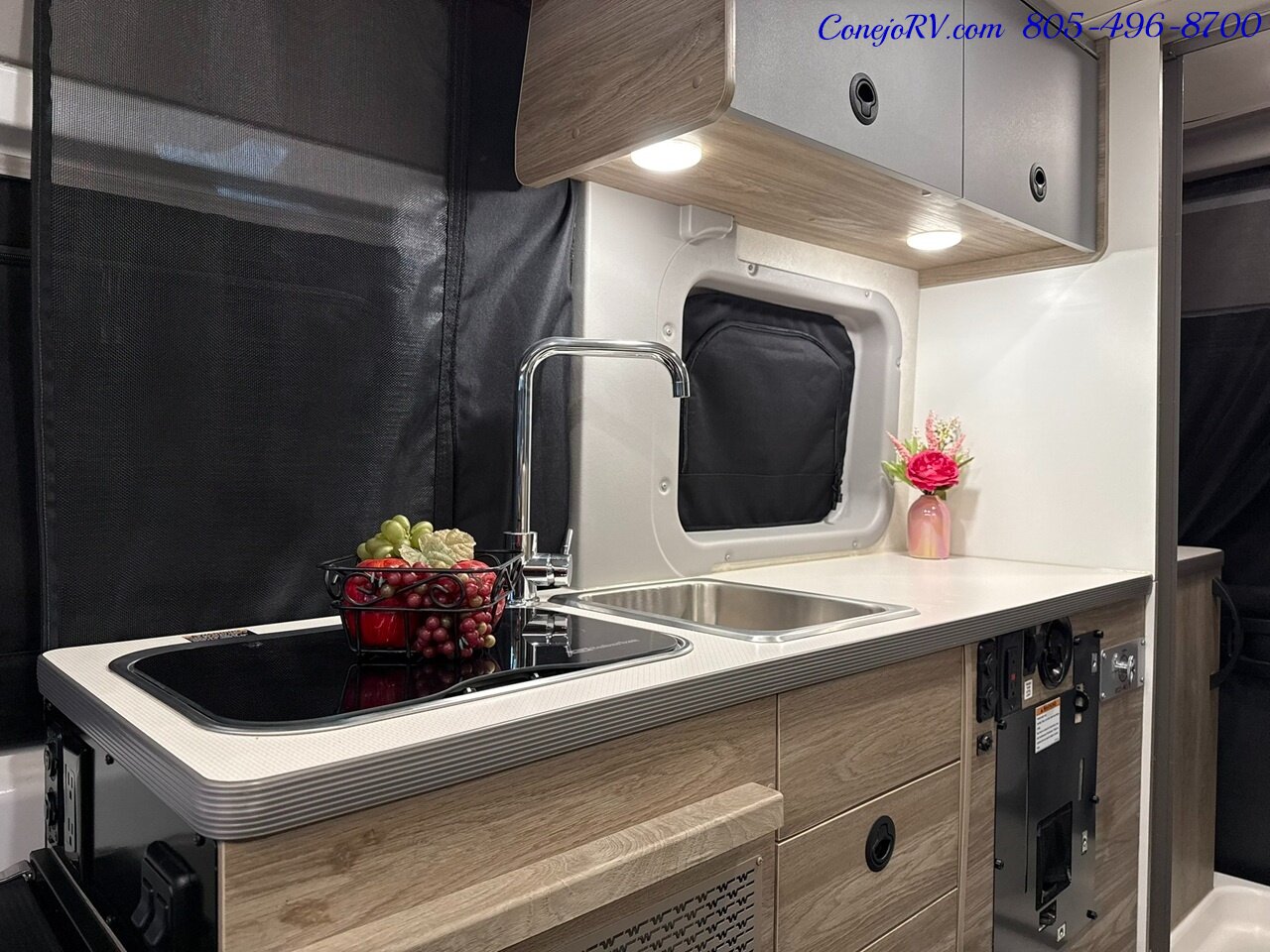 2024 Winnebago Solis Pocket 36B Lithium System Enclosed Rear Bath - Photo 11 - Thousand Oaks, CA 91360