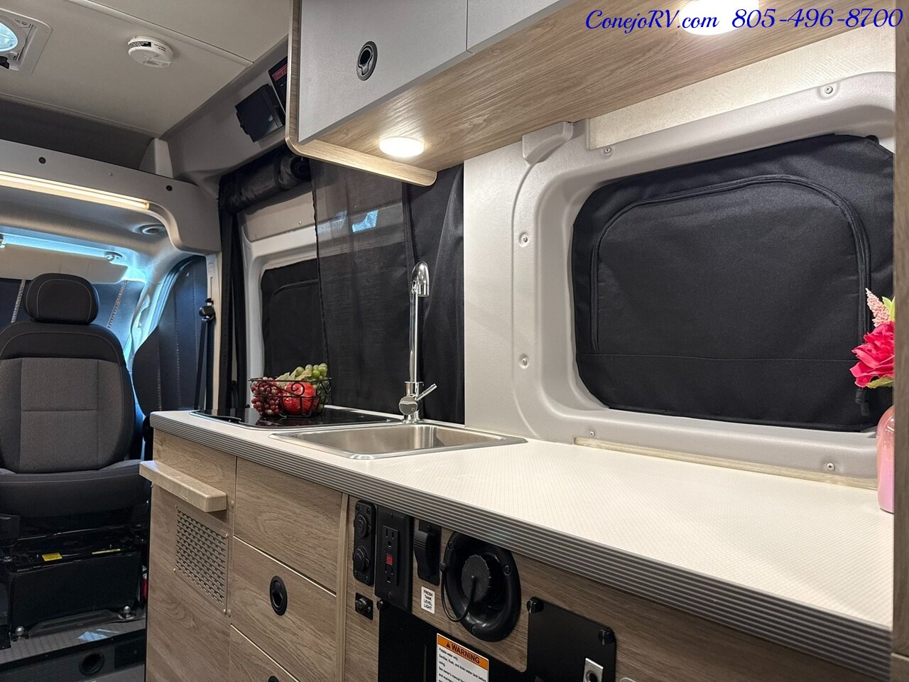 2024 Winnebago Solis Pocket 36B Lithium System Enclosed Rear Bath - Photo 14 - Thousand Oaks, CA 91360