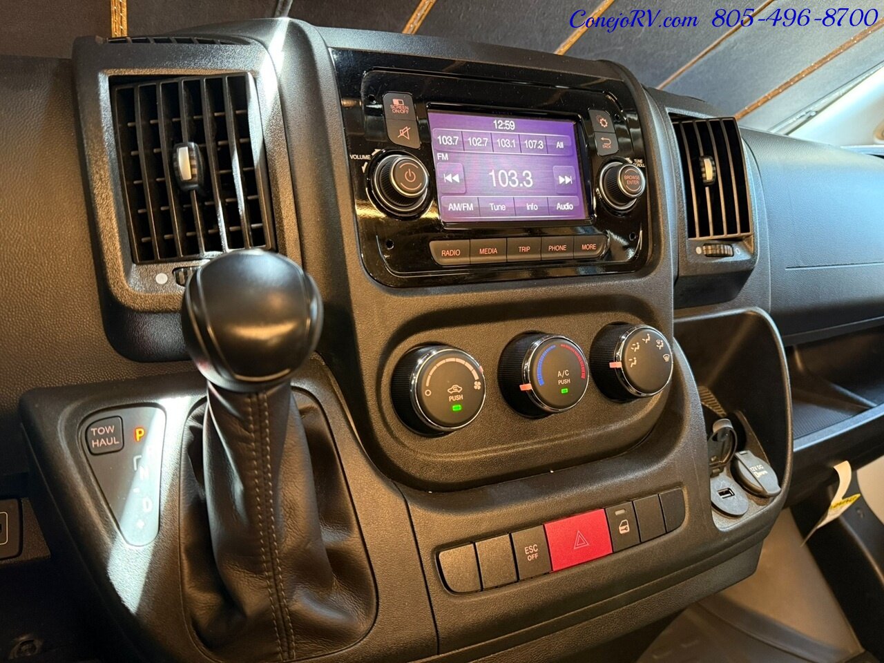 2024 Winnebago Solis Pocket 36B Lithium System Enclosed Rear Bath - Photo 27 - Thousand Oaks, CA 91360