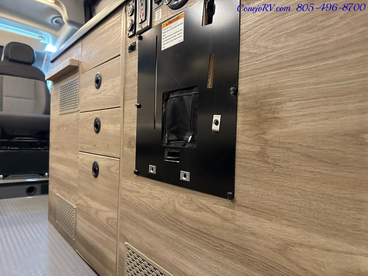 2024 Winnebago Solis Pocket 36B Lithium System Enclosed Rear Bath - Photo 15 - Thousand Oaks, CA 91360