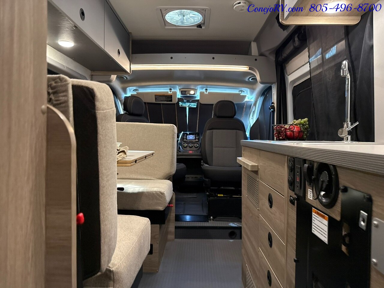 2024 Winnebago Solis Pocket 36B Lithium System Enclosed Rear Bath - Photo 18 - Thousand Oaks, CA 91360
