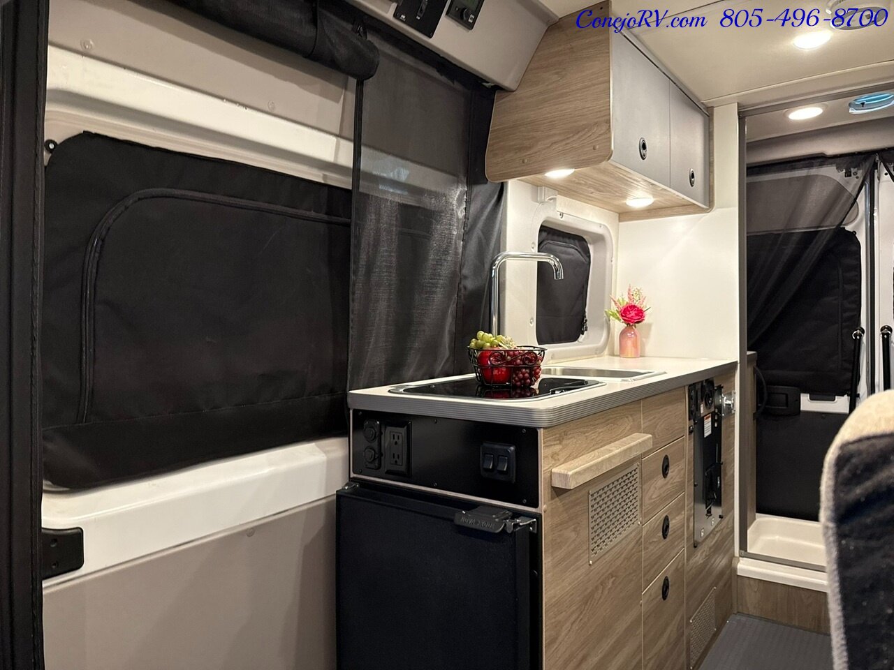 2024 Winnebago Solis Pocket 36B Lithium System Enclosed Rear Bath - Photo 7 - Thousand Oaks, CA 91360