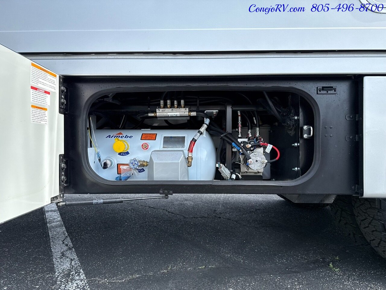 2025 Winnebago Navion 24T AWD Dealer Demo Slide-Out Murphy Bed Mercedes Turbo Diesel 3K Miles - Photo 43 - Thousand Oaks, CA 91360