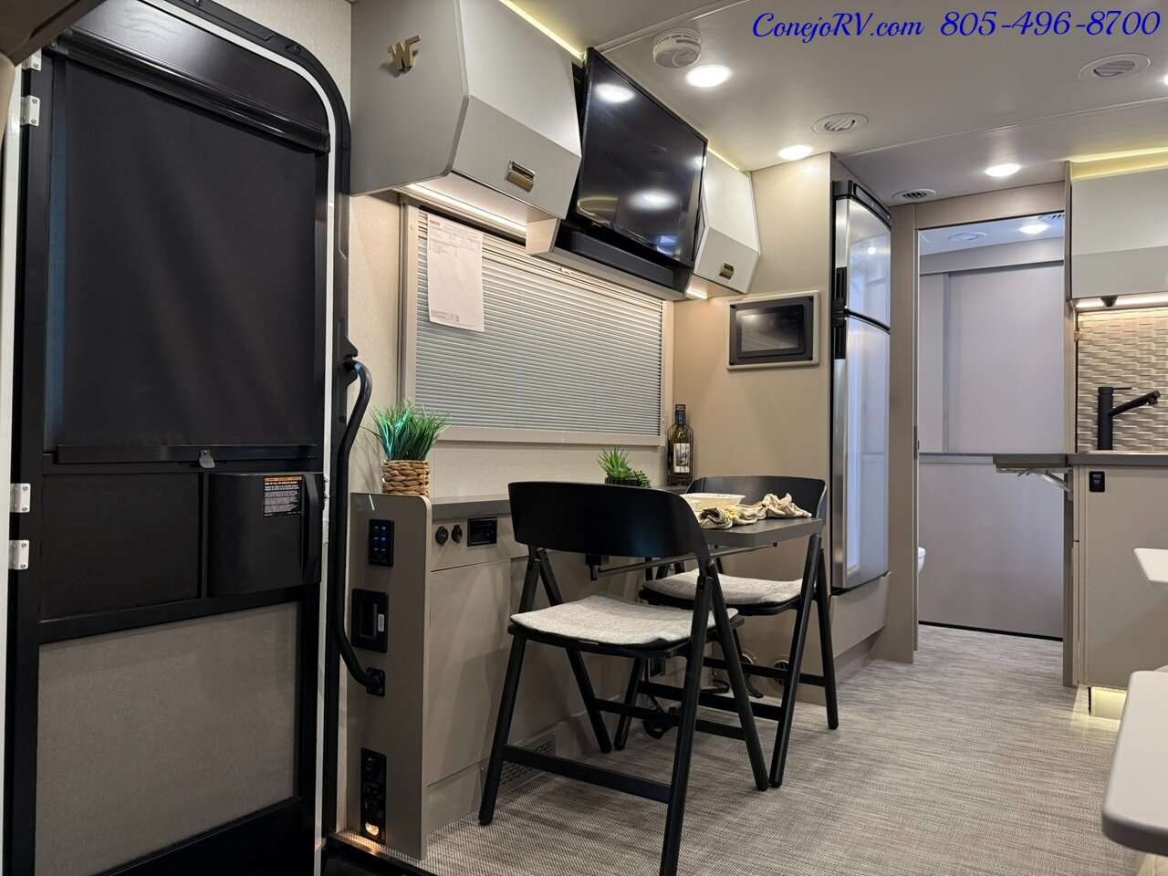 2025 Winnebago Navion 24T AWD Dealer Demo Slide-Out Murphy Bed Mercedes Turbo Diesel 3K Miles - Photo 7 - Thousand Oaks, CA 91360