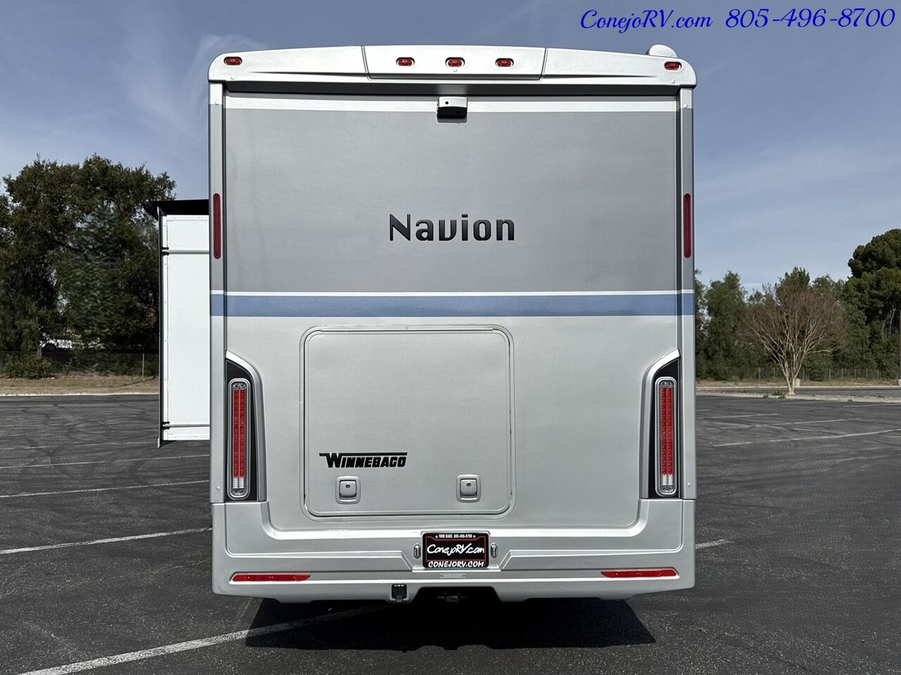 2025 Winnebago Navion 24T AWD Dealer Demo Slide-Out Murphy Bed Mercedes Turbo Diesel 3K Miles - Photo 47 - Thousand Oaks, CA 91360