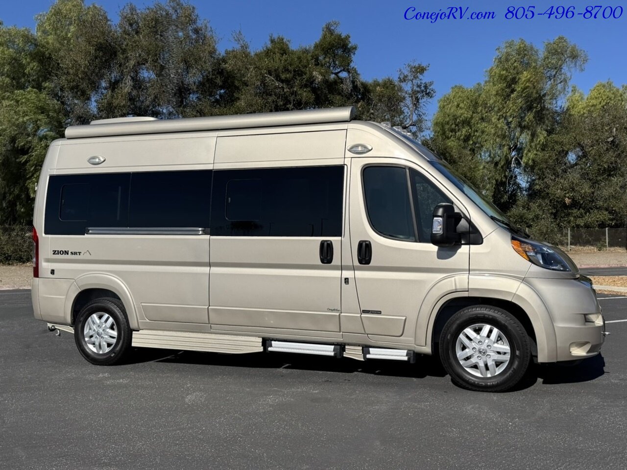 2023 Roadtrek Zion SRT 600 AH Lithium Power System Power Rear Lounge   - Photo 3 - Thousand Oaks, CA 91360