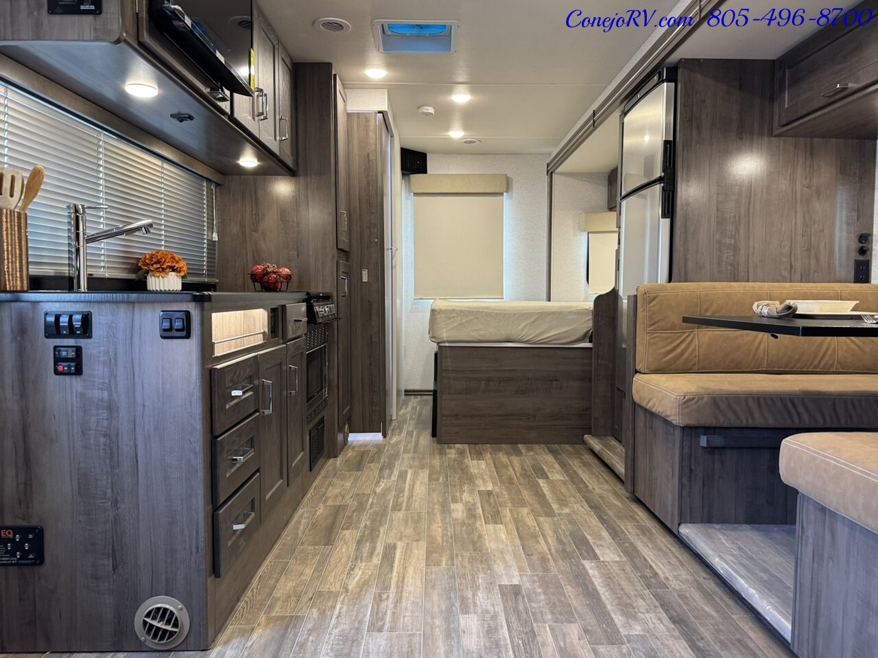 2025 Winnebago Porto 24P Full Wall Slide-Out Mercedes Turbo Diesel Full  Body Paint - Photo 5 - Thousand Oaks, CA 91360