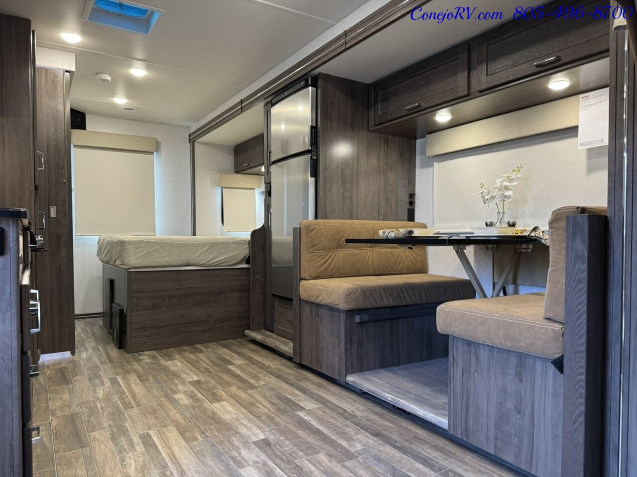 2025 Winnebago Porto 24P Full Wall Slide-Out Mercedes Turbo Diesel Full  Body Paint - Photo 6 - Thousand Oaks, CA 91360