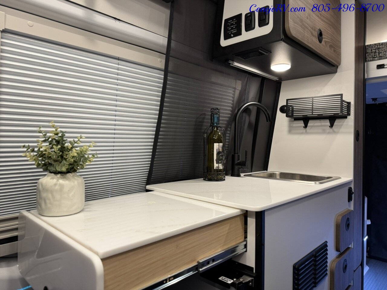 2025 Tiffin GH1 AWD Sprinter Mercedes Turbo Diesel OWL Upgrades - Photo 11 - Thousand Oaks, CA 91360