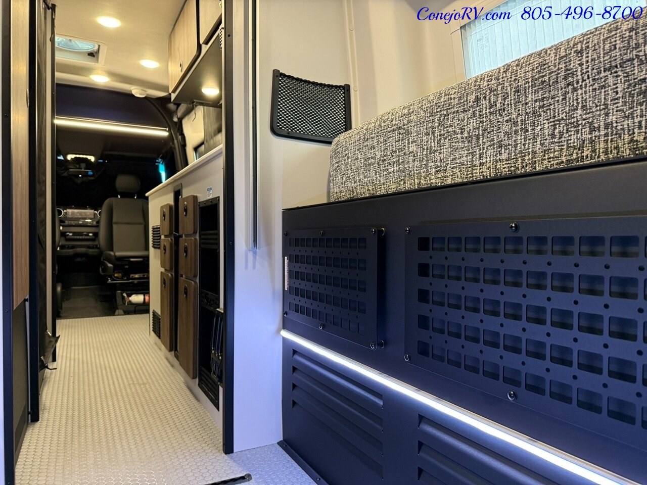 2026 Tiffin GH2 AWD Sprinter Mercedes 2500 EXT AWD Turbo Diesel 540AH Battle Born Lithium Ion Kit - Photo 27 - Thousand Oaks, CA 91360