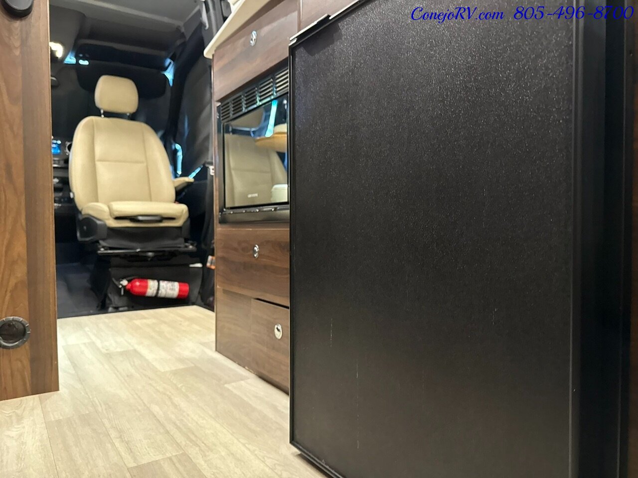 2022 Winnebago Boldt 70BL 4X4 Volta Lithium System Mercedes Turbo Diesel  Custom Upgrades - Photo 14 - Thousand Oaks, CA 91360