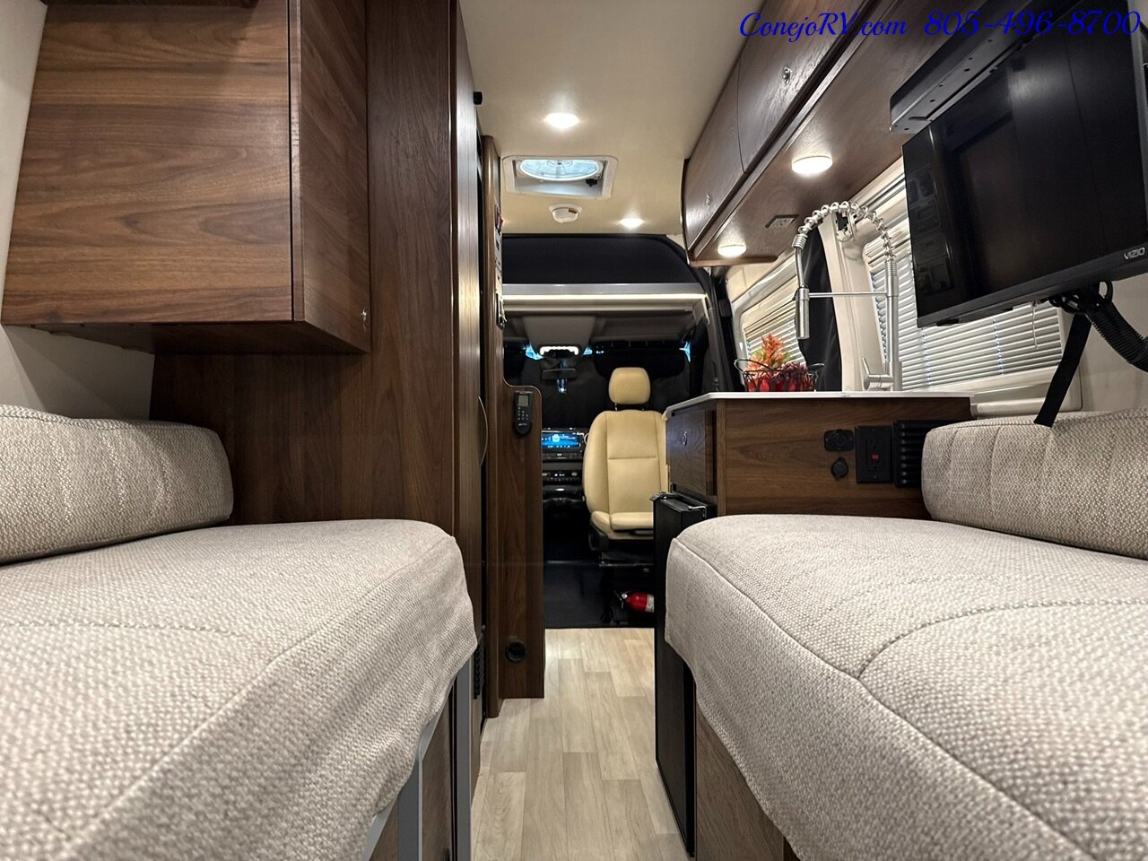 2022 Winnebago Boldt 70BL 4X4 Volta Lithium System Mercedes Turbo Diesel  Custom Upgrades - Photo 25 - Thousand Oaks, CA 91360