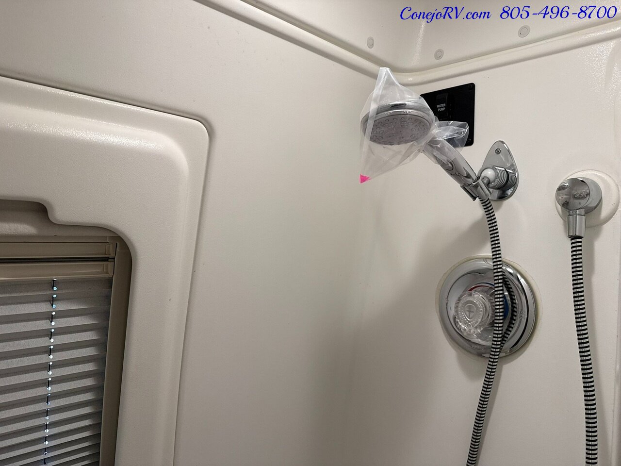 2022 Winnebago Boldt 70BL 4X4 Volta Lithium System Mercedes Turbo Diesel  Custom Upgrades - Photo 16 - Thousand Oaks, CA 91360