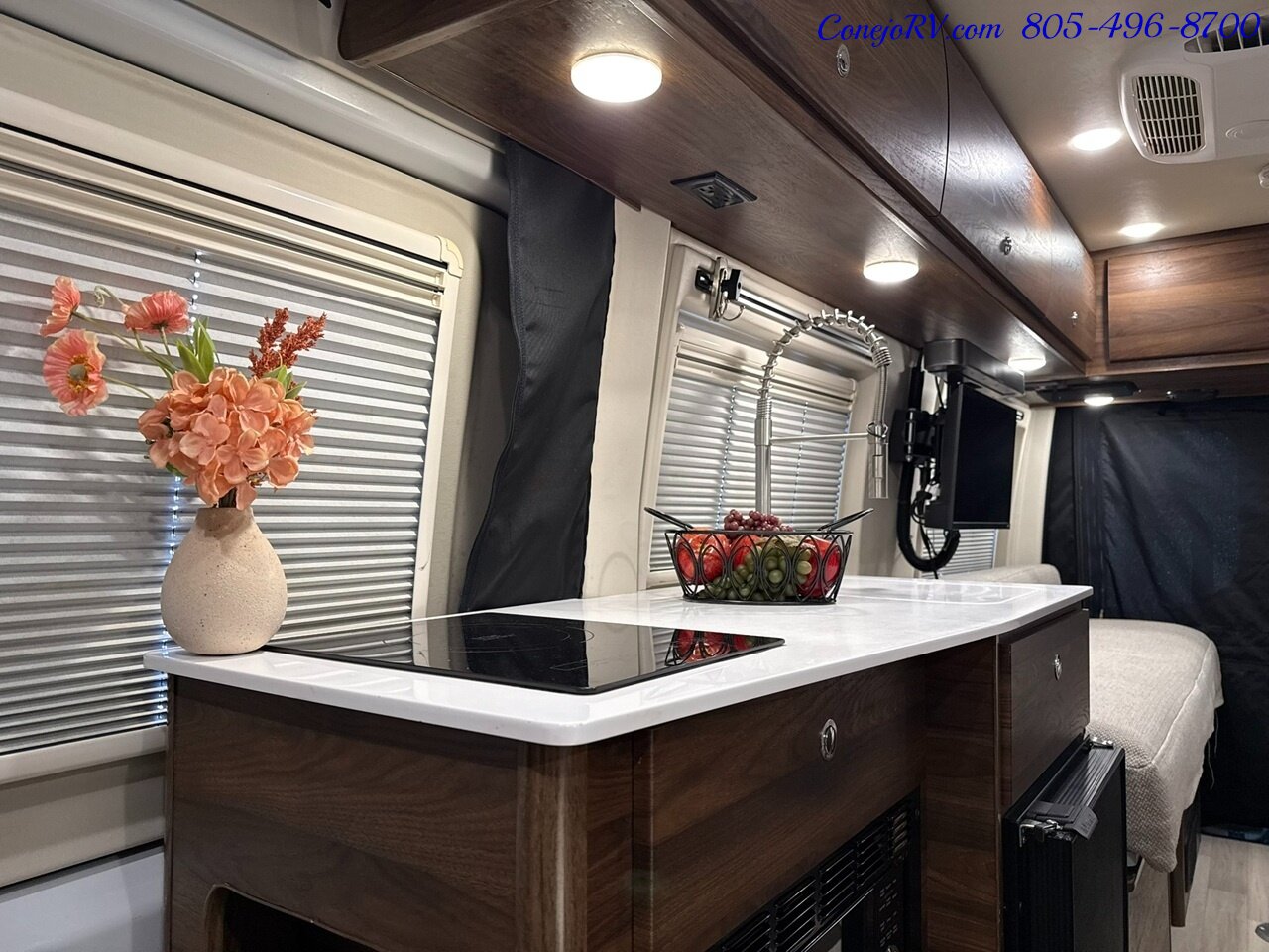 2022 Winnebago Boldt 70BL 4X4 Volta Lithium System Mercedes Turbo Diesel  Custom Upgrades - Photo 12 - Thousand Oaks, CA 91360