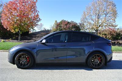 2022 Tesla Model Y PERFORMANCE   - Photo 2 - Bucyrus, KS 66013