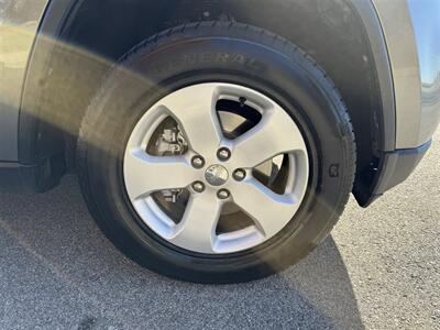 2013 Jeep Grand Cherokee Laredo X   - Photo 26 - Bucyrus, KS 66013