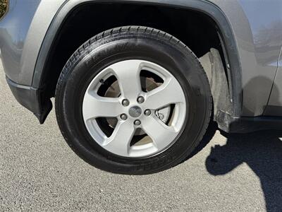 2013 Jeep Grand Cherokee Laredo X   - Photo 23 - Bucyrus, KS 66013