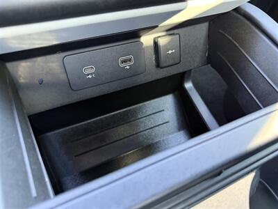 2023 Land Rover Defender 130 X-Dynamic SE   - Photo 21 - Bucyrus, KS 66013