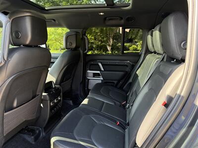 2023 Land Rover Defender 130 X-Dynamic SE   - Photo 10 - Bucyrus, KS 66013