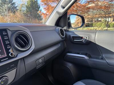 2023 Toyota Tacoma TRD Off Rd. - Photo 19 - Bucyrus, KS 66013