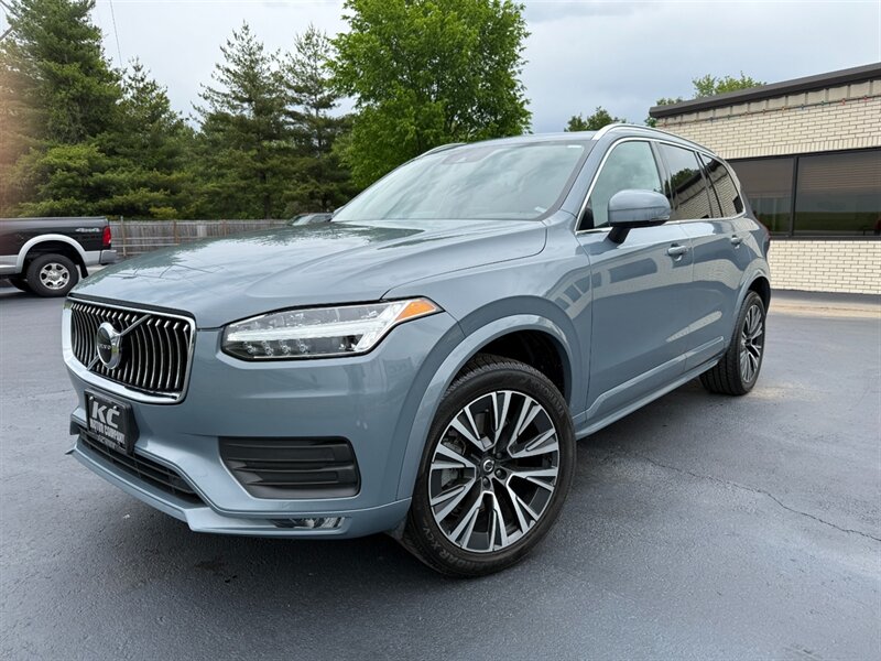 2020 Volvo XC90 T5 Momentum  